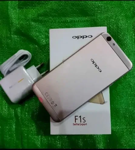 Oppo F1s