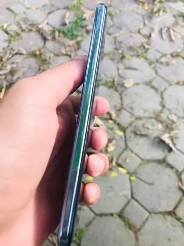 Vivo V21